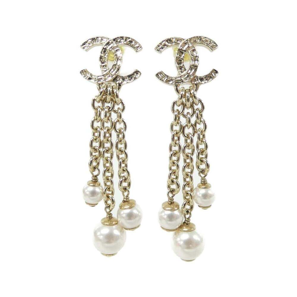CHANEL White Earrings - Picture 1 of 3